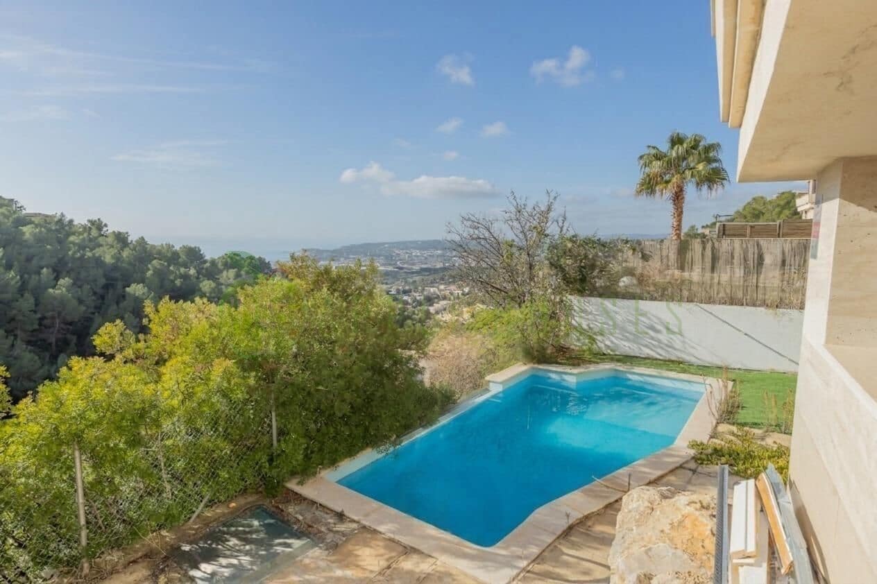 4 bedroom Villa for sale in Sitges with pool - € 930,000 (Ref: 9474895)