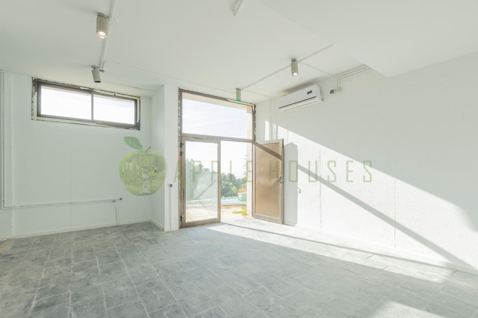 4 bedroom Villa for sale in Sitges with pool - € 930,000 (Ref: 9474895)