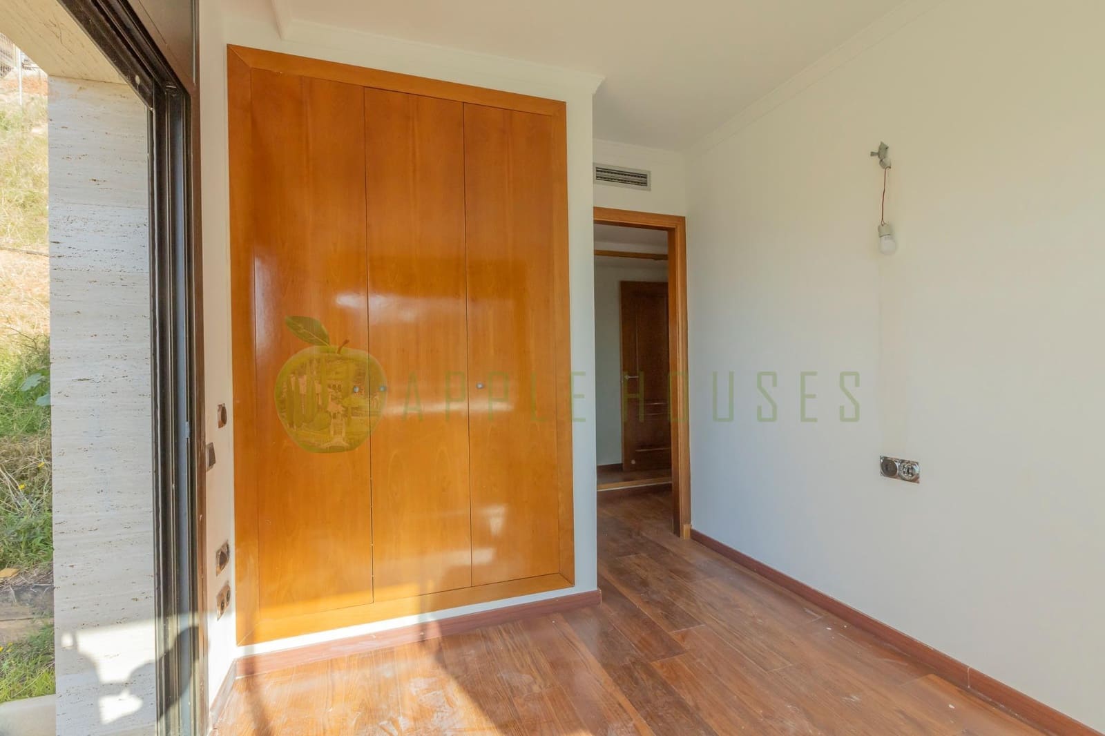 4 bedroom Villa for sale in Sitges with pool - € 930,000 (Ref: 9474895)