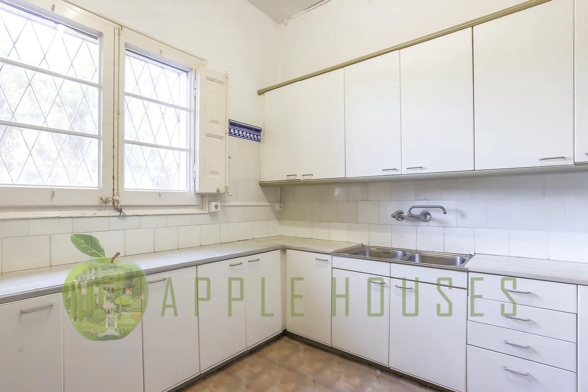 8 bedroom Villa for sale in Sitges with pool garage - € 2,900,000 (Ref: 9586478)