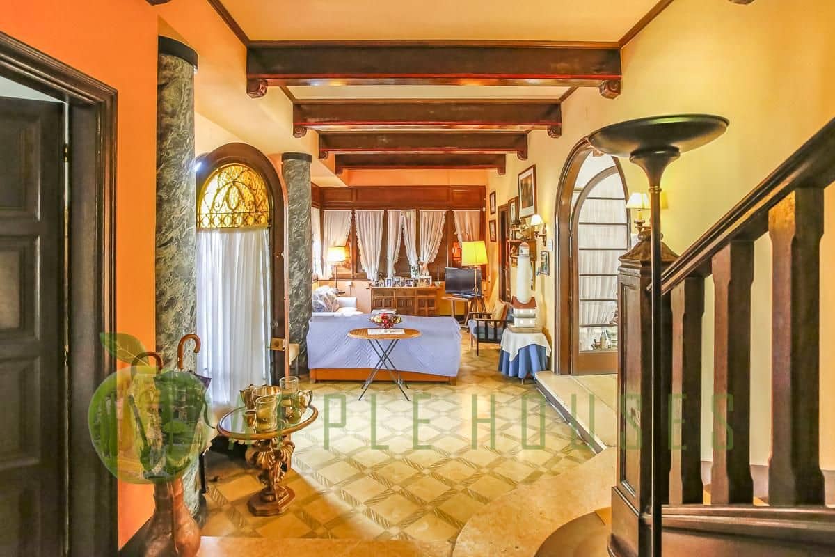 8 bedroom Villa for sale in Sitges with pool garage - € 2,900,000 (Ref: 9586478)