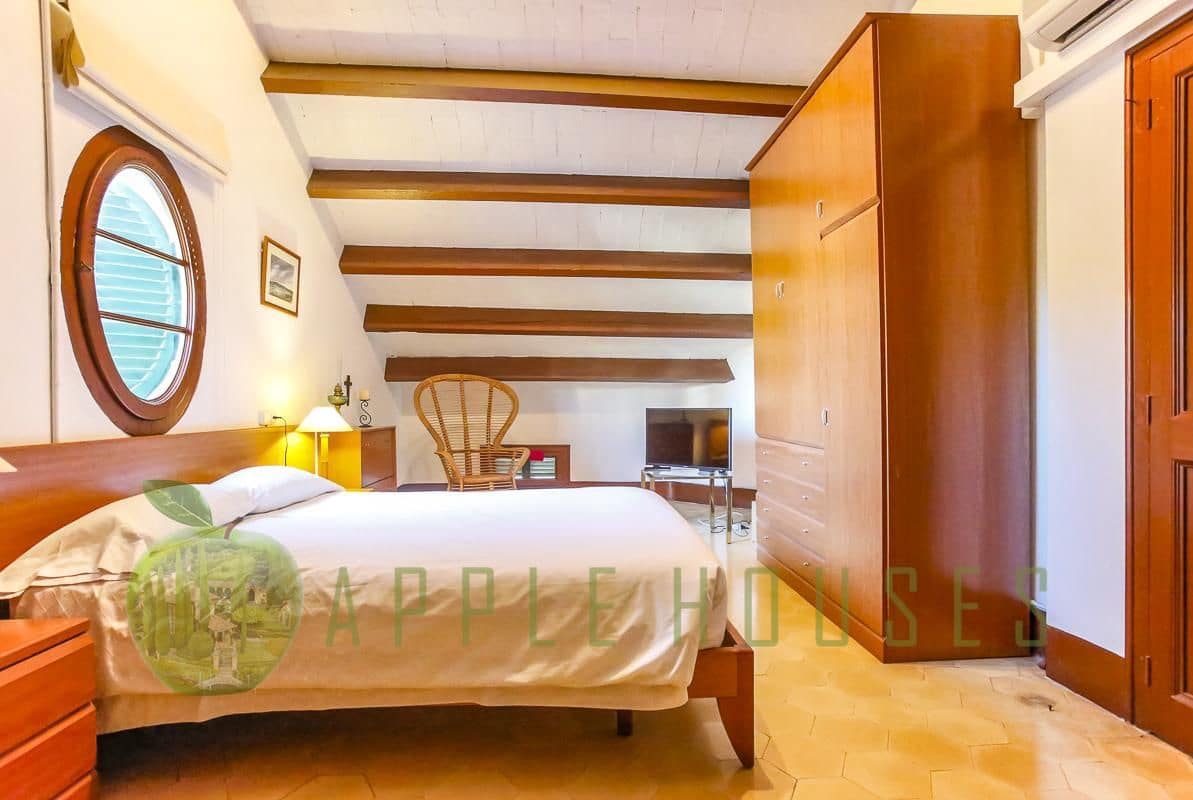 8 bedroom Villa for sale in Sitges with pool garage - € 2,900,000 (Ref: 9586478)