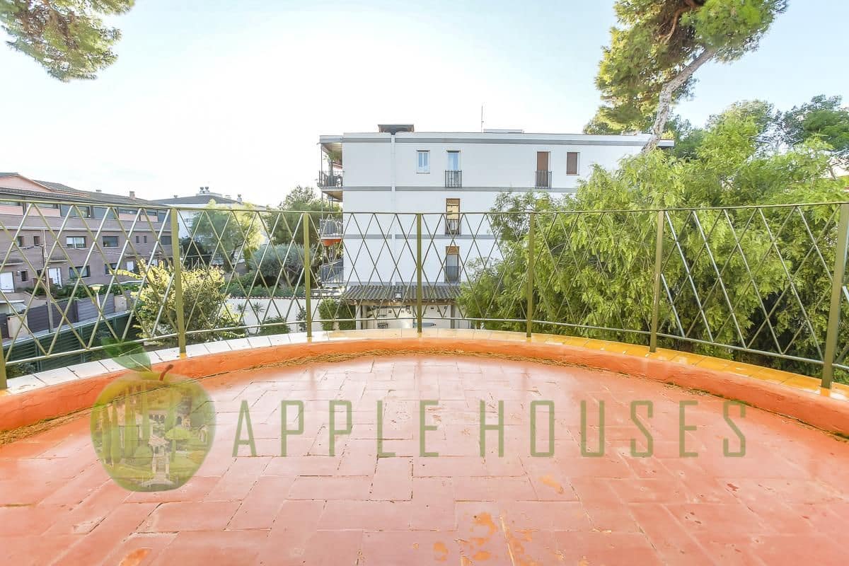 8 bedroom Villa for sale in Sitges with pool garage - € 2,900,000 (Ref: 9586478)