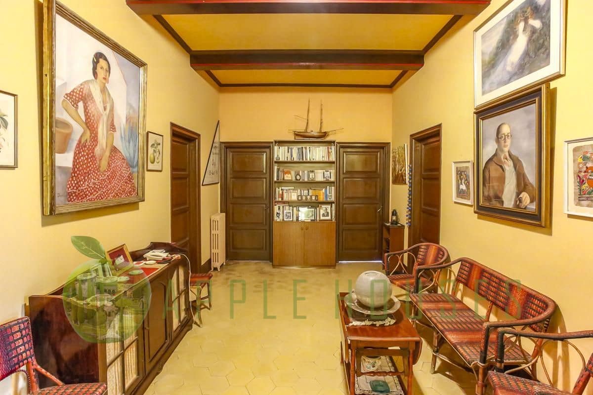 8 bedroom Villa for sale in Sitges with pool garage - € 2,900,000 (Ref: 9586478)