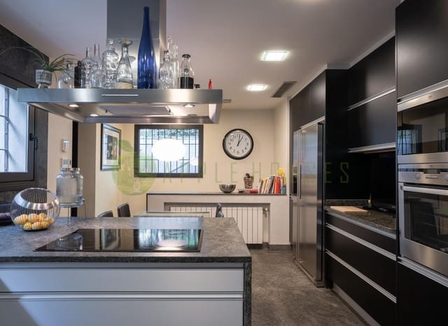 4 soverom Villa til salgs i Premià de Dalt med garasje - € 1 149 000 (Ref: 9741722)