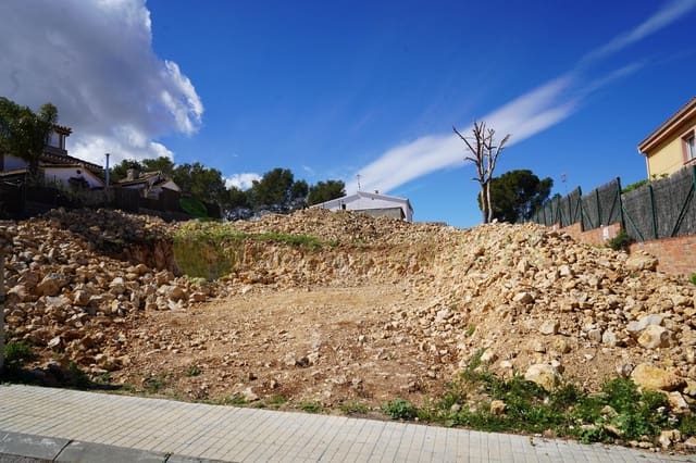 Tomt till salu i Sant Pere de Ribes - 125 000 € (Ref: 9755646)