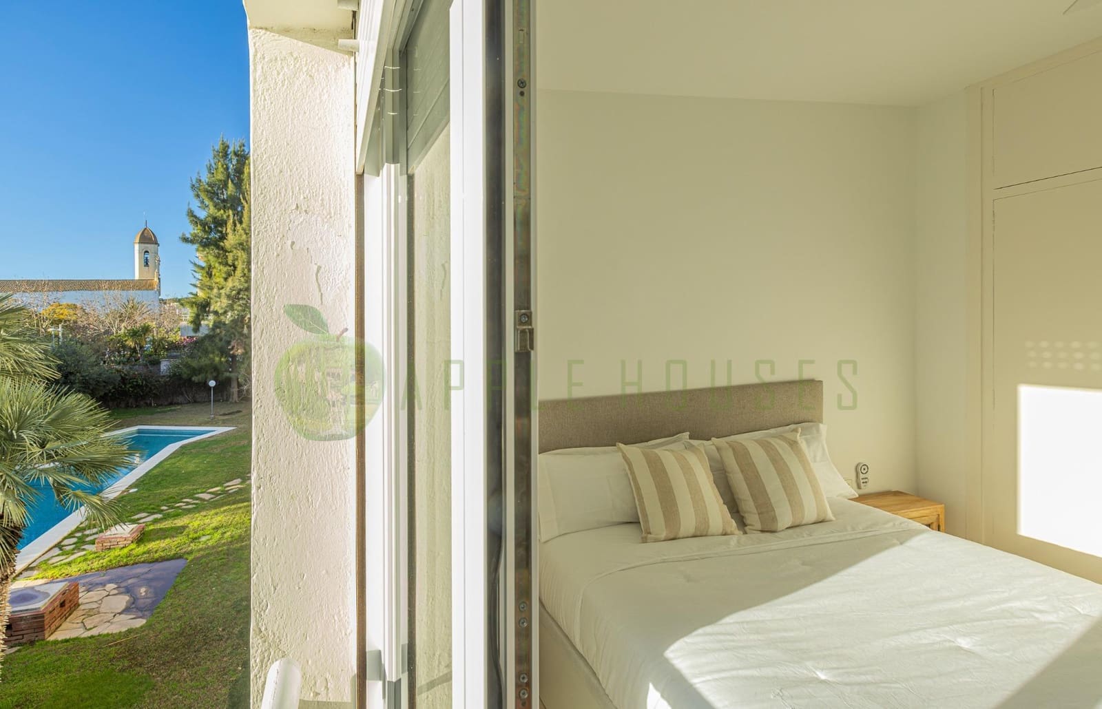 3 bedroom Flat for sale in Sitges with pool garage - € 565,000 (Ref: 9799237)