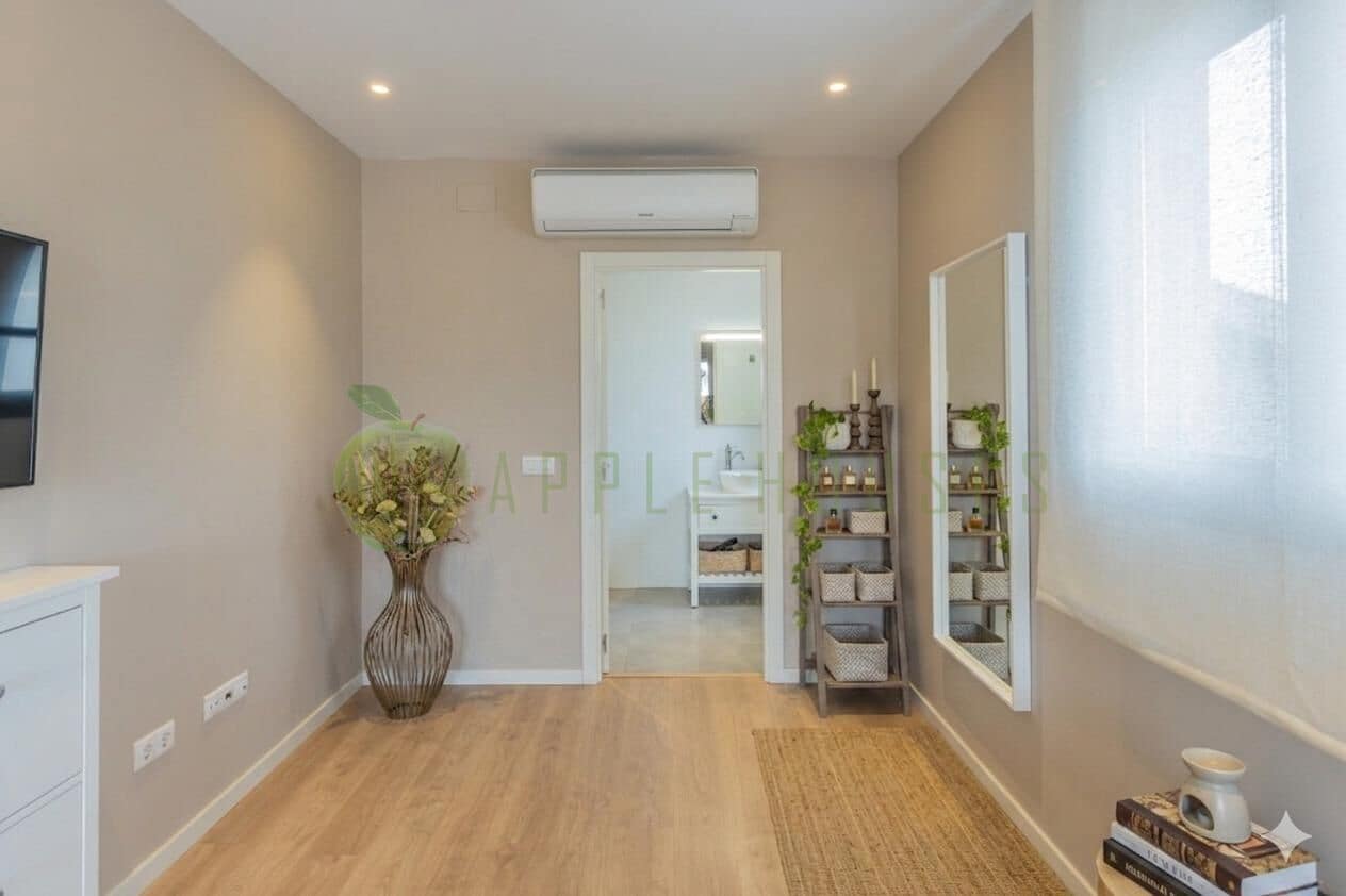 4 bedroom Penthouse for sale in Sitges with pool garage - € 1,270,000 (Ref: 9820487)