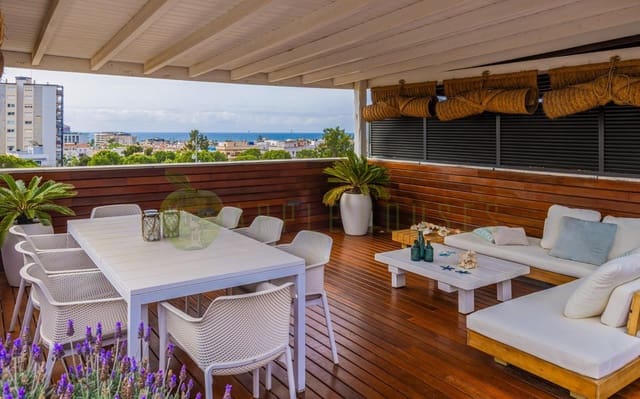4 soverom Penthouse til salgs i Sitges med svømmebasseng garasje - € 1 270 000 (Ref: 9820487)