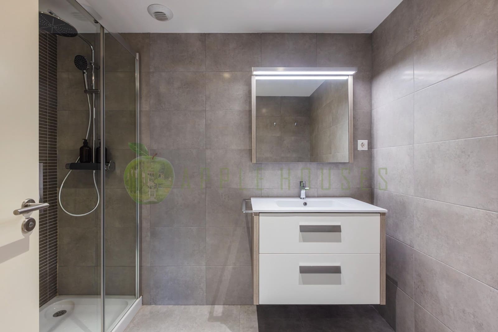 4 bedroom Penthouse for sale in Sitges with pool garage - € 1,270,000 (Ref: 9820487)
