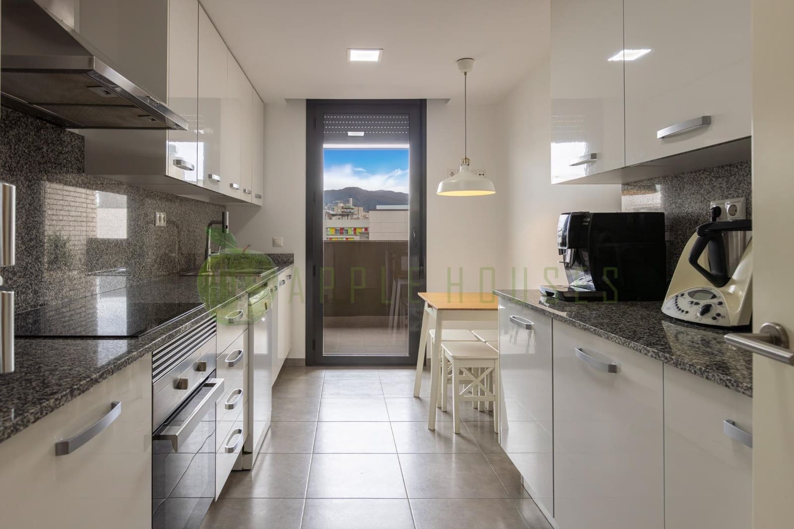 4 bedroom Penthouse for sale in Sitges with pool garage - € 1,270,000 (Ref: 9820487)