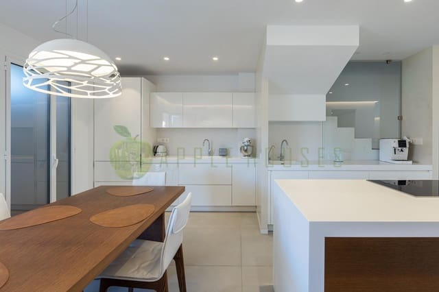 3 soveværelse Penthouse til salg i Sitges med swimmingpool garage - € 2.150.000 (Ref: 9825235)