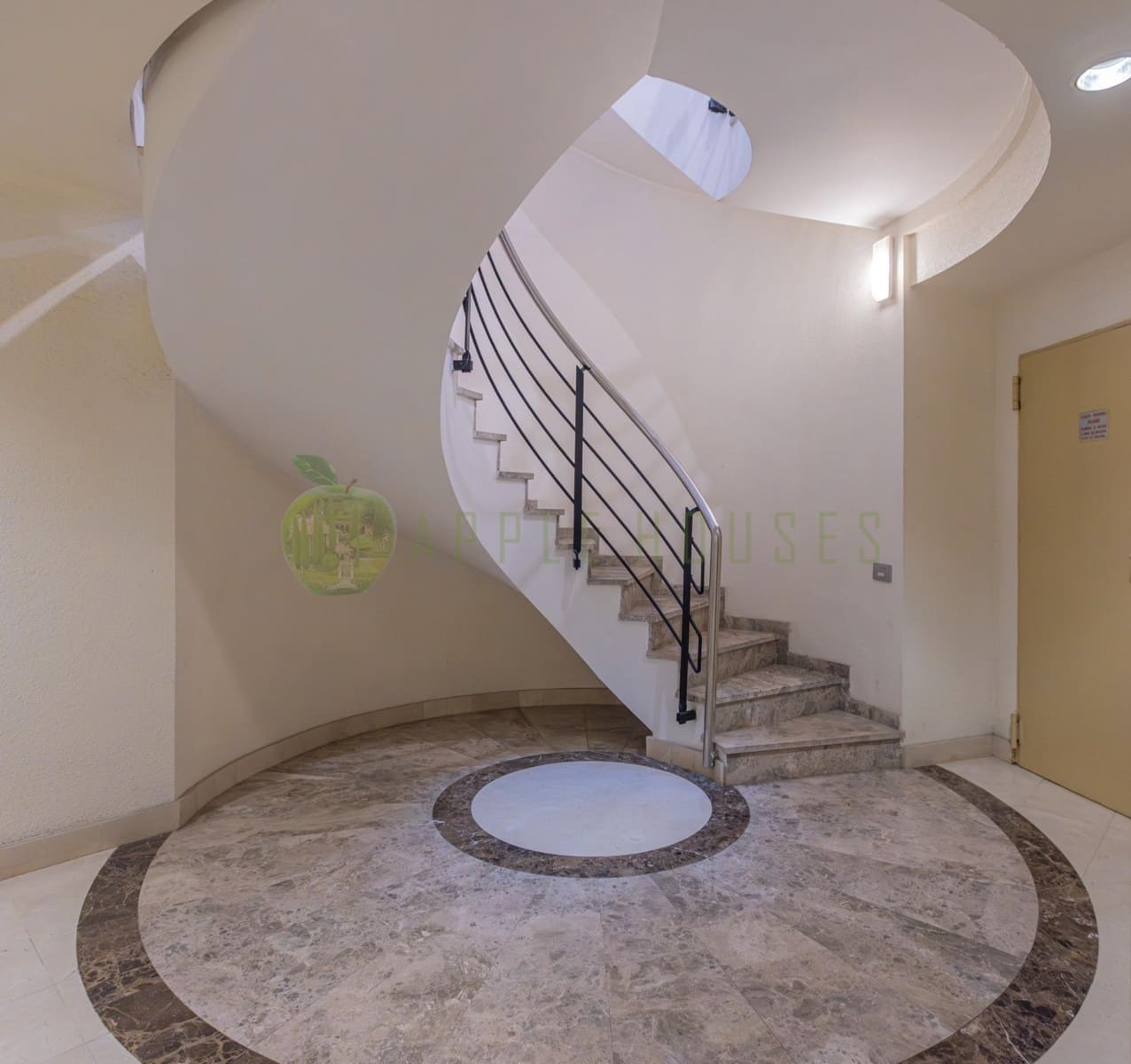 3 soverom Penthouse til salgs i Sitges med svømmebasseng garasje - € 2 150 000 (Ref: 9825235)