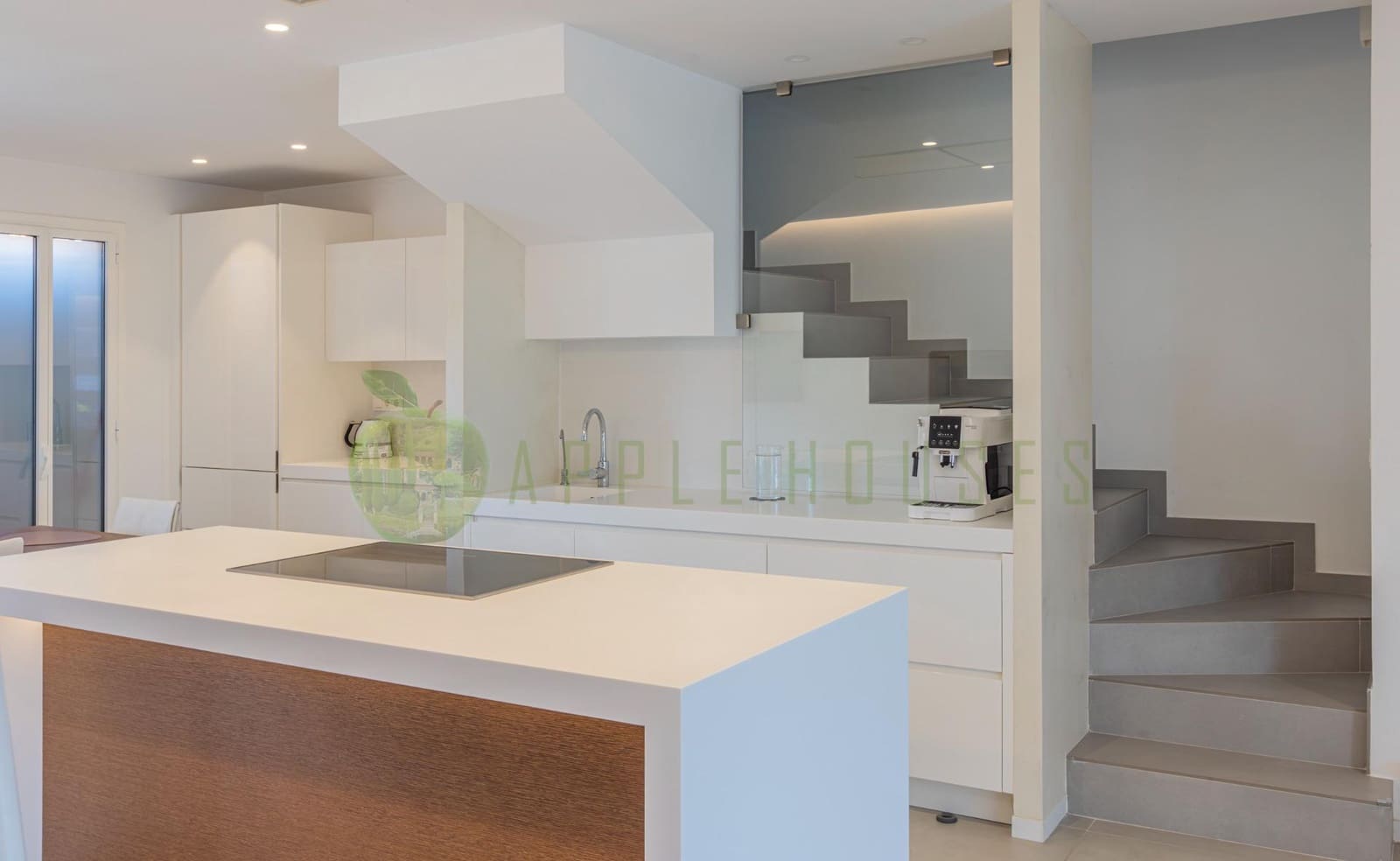 3 soverom Penthouse til salgs i Sitges med svømmebasseng garasje - € 2 150 000 (Ref: 9825235)