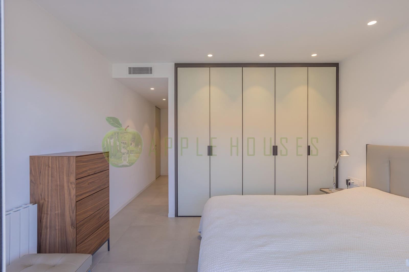 3 soverom Penthouse til salgs i Sitges med svømmebasseng garasje - € 2 150 000 (Ref: 9825235)