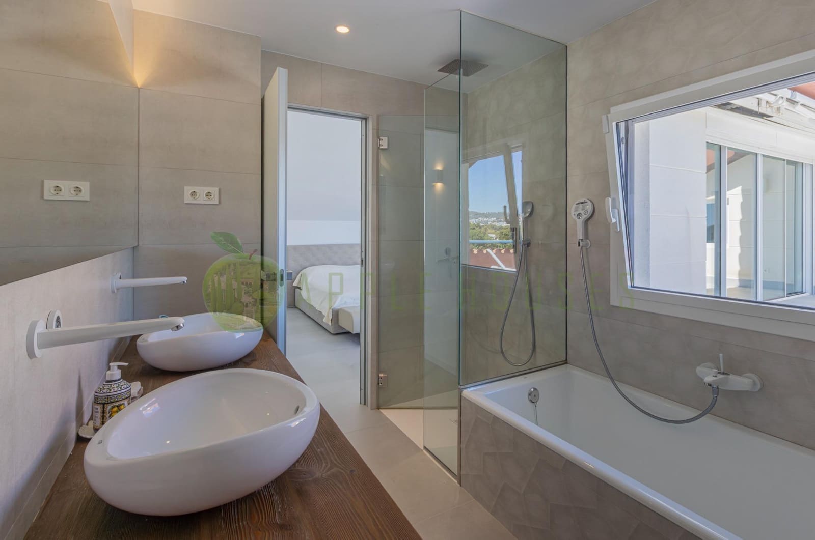 3 soverom Penthouse til salgs i Sitges med svømmebasseng garasje - € 2 150 000 (Ref: 9825235)