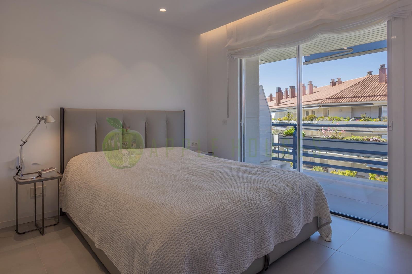 3 soverom Penthouse til salgs i Sitges med svømmebasseng garasje - € 2 150 000 (Ref: 9825235)