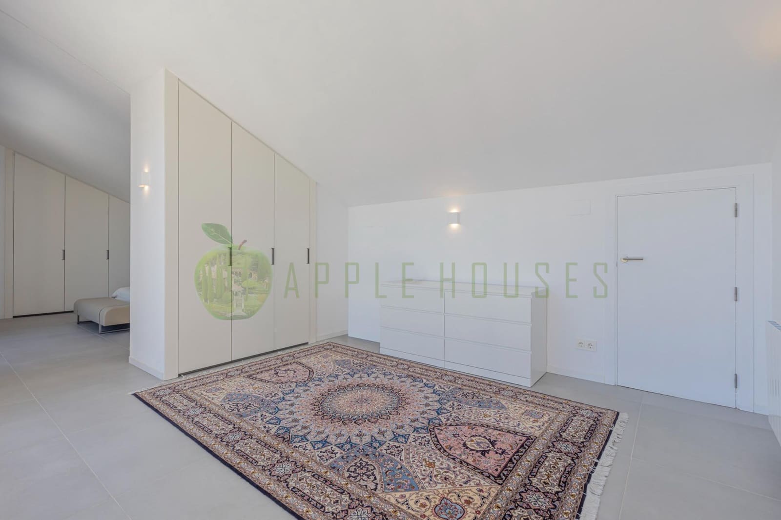 3 soverom Penthouse til salgs i Sitges med svømmebasseng garasje - € 2 150 000 (Ref: 9825235)