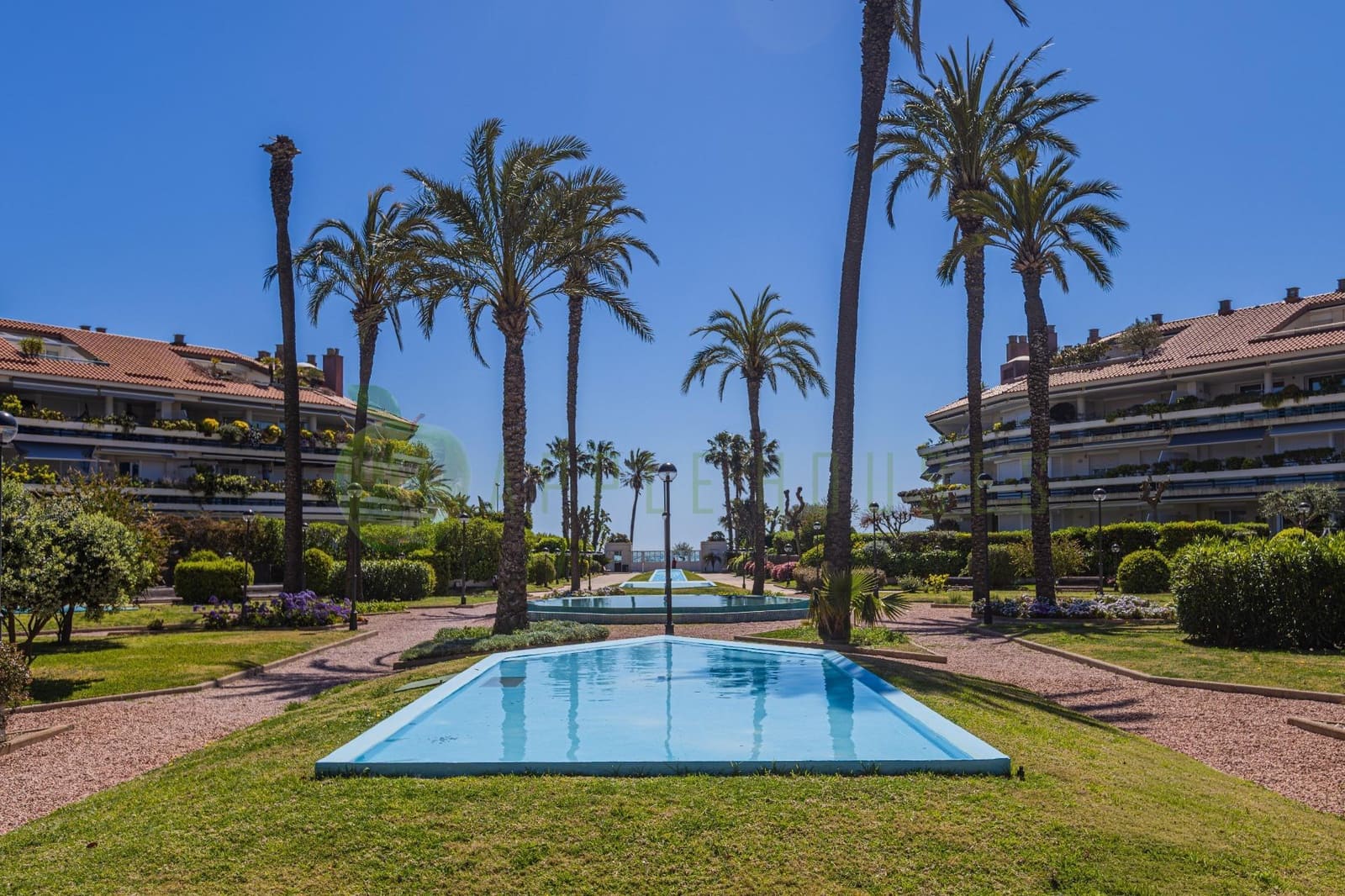 3 soverom Penthouse til salgs i Sitges med svømmebasseng garasje - € 2 150 000 (Ref: 9825235)