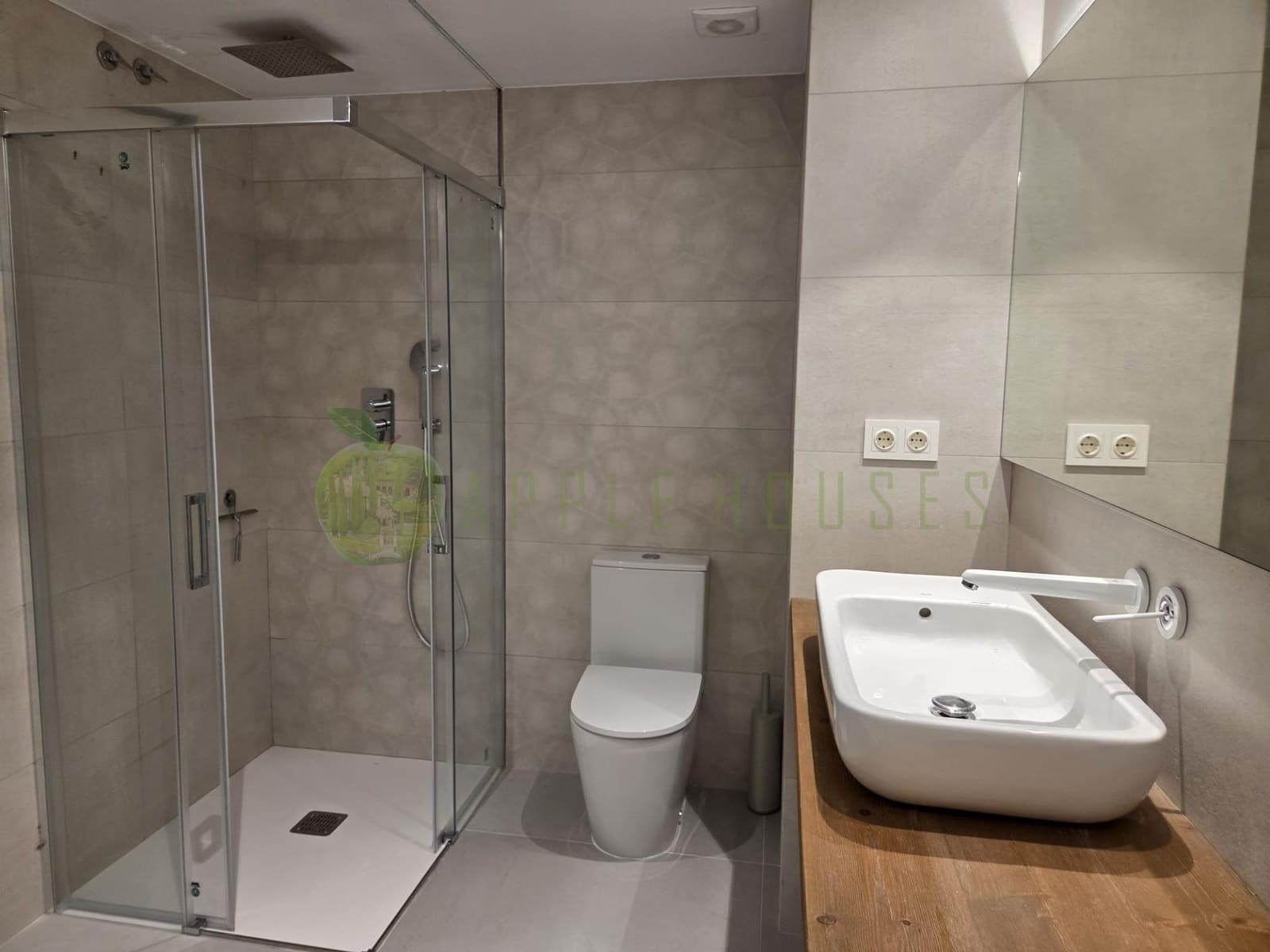 3 soverom Penthouse til salgs i Sitges med svømmebasseng garasje - € 2 150 000 (Ref: 9825235)