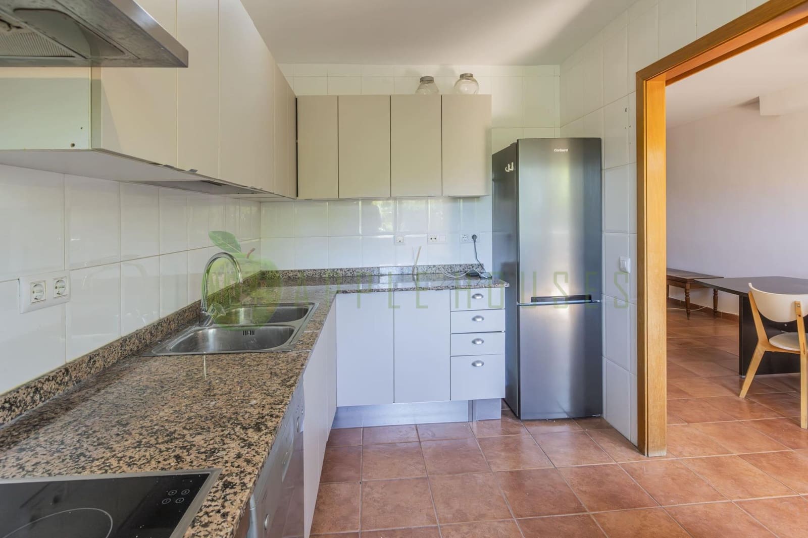 4 bedroom Terraced Villa for sale in Sitges with pool garage - € 645,000 (Ref: 9849342)