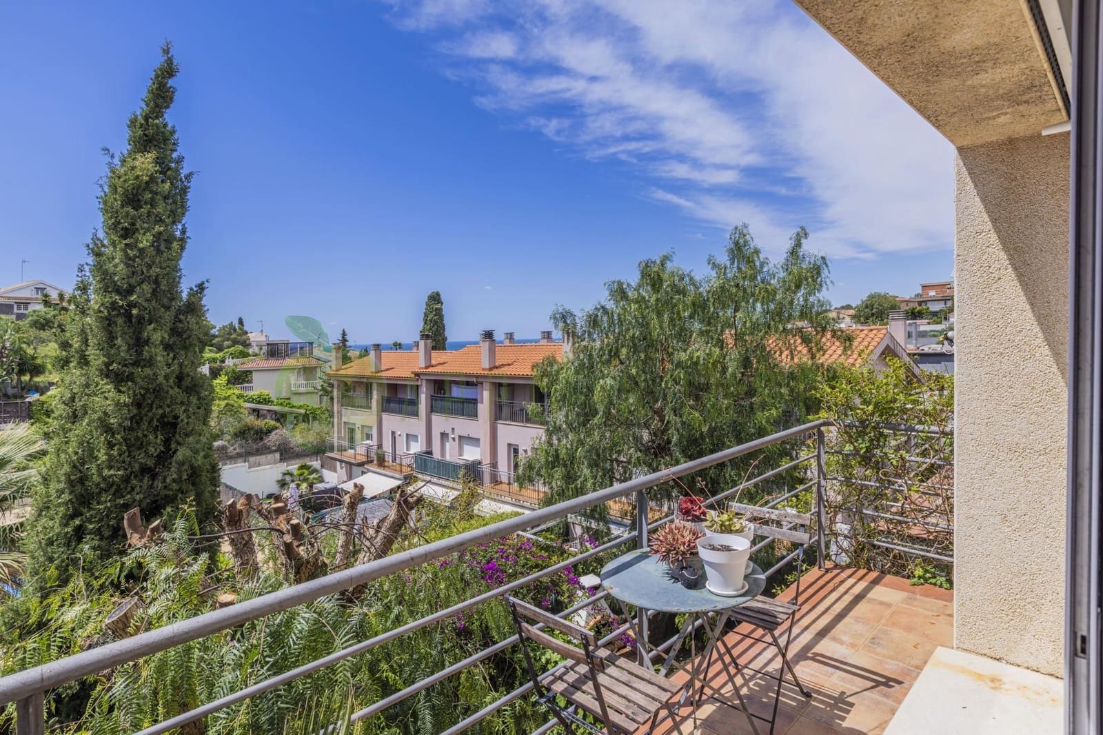 4 bedroom Terraced Villa for sale in Sitges with pool garage - € 645,000 (Ref: 9849342)