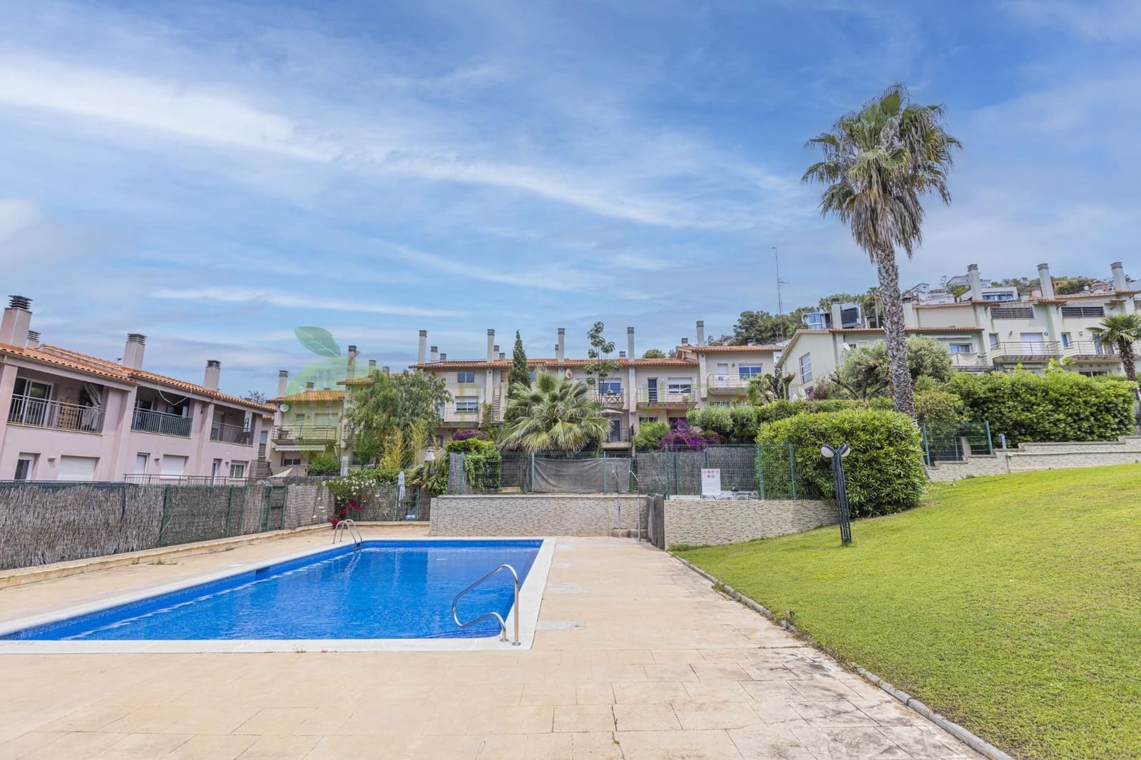 4 bedroom Terraced Villa for sale in Sitges with pool garage - € 645,000 (Ref: 9849342)