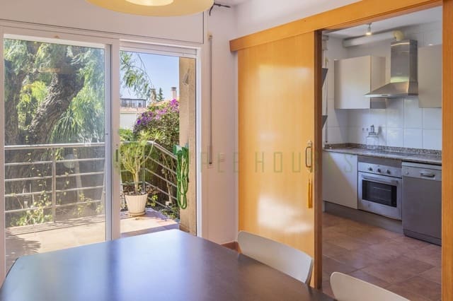 4 slaapkamer Rijtjeshuis te koop in Sitges met zwembad garage - € 645.000 (Ref: 9849342)