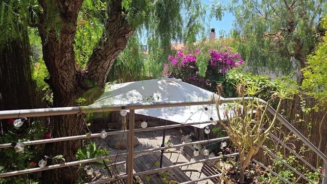 4 slaapkamer Rijtjeshuis te koop in Sitges met zwembad garage - € 645.000 (Ref: 9849342)