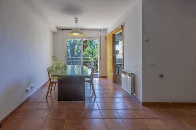 4 slaapkamer Rijtjeshuis te koop in Sitges met zwembad garage - € 645.000 (Ref: 9849342)