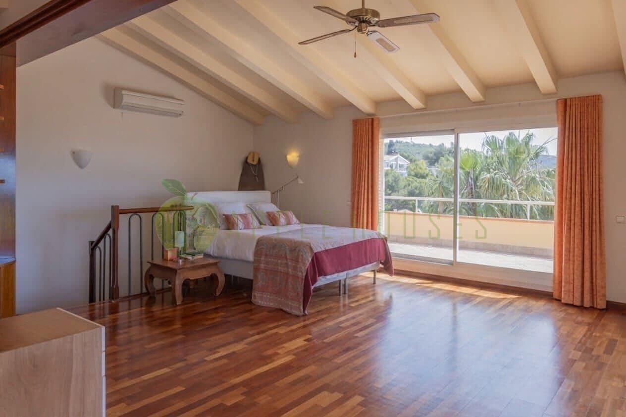 5 bedroom Villa for sale in Sitges with pool - € 1,595,000 (Ref: 9876405)