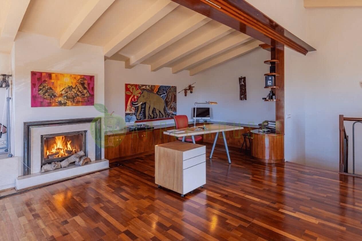 5 bedroom Villa for sale in Sitges with pool - € 1,595,000 (Ref: 9876405)