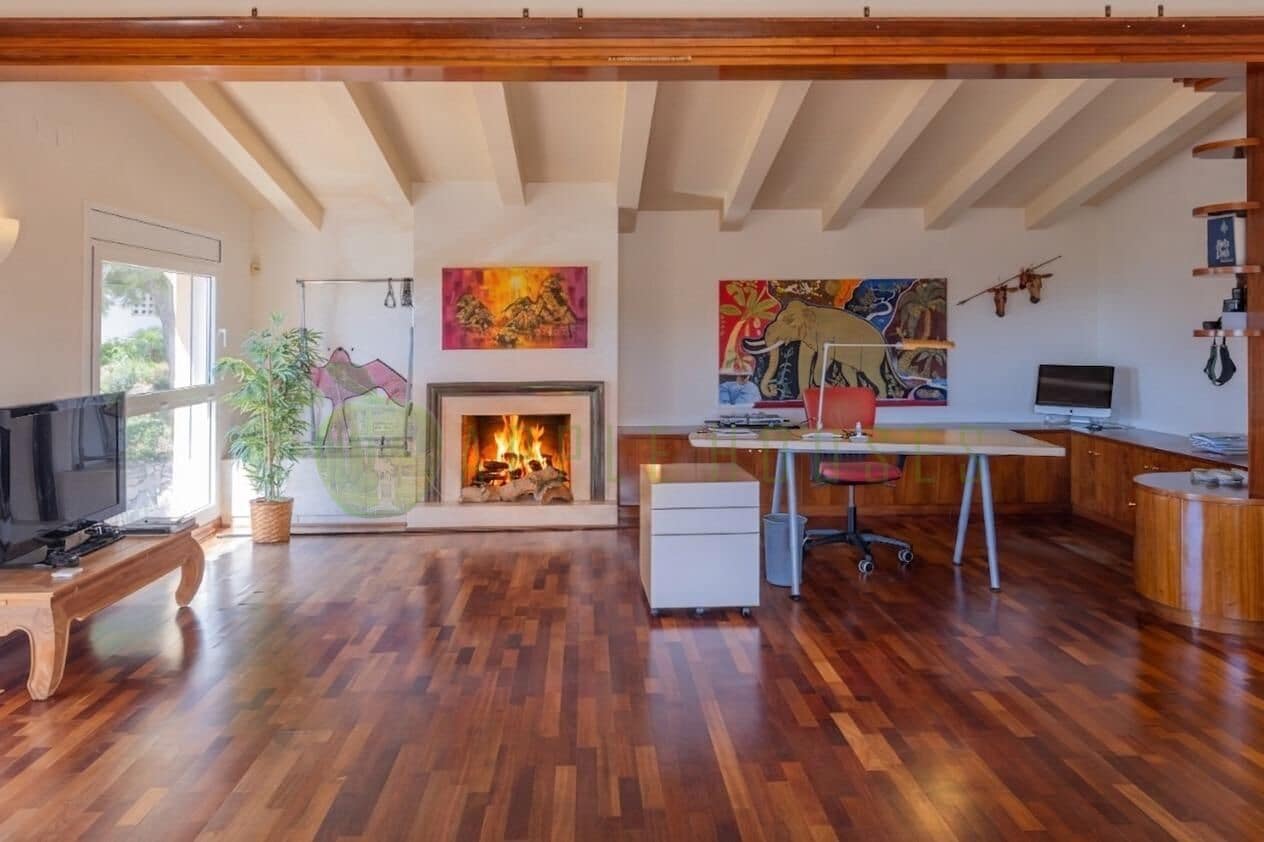 5 bedroom Villa for sale in Sitges with pool - € 1,595,000 (Ref: 9876405)
