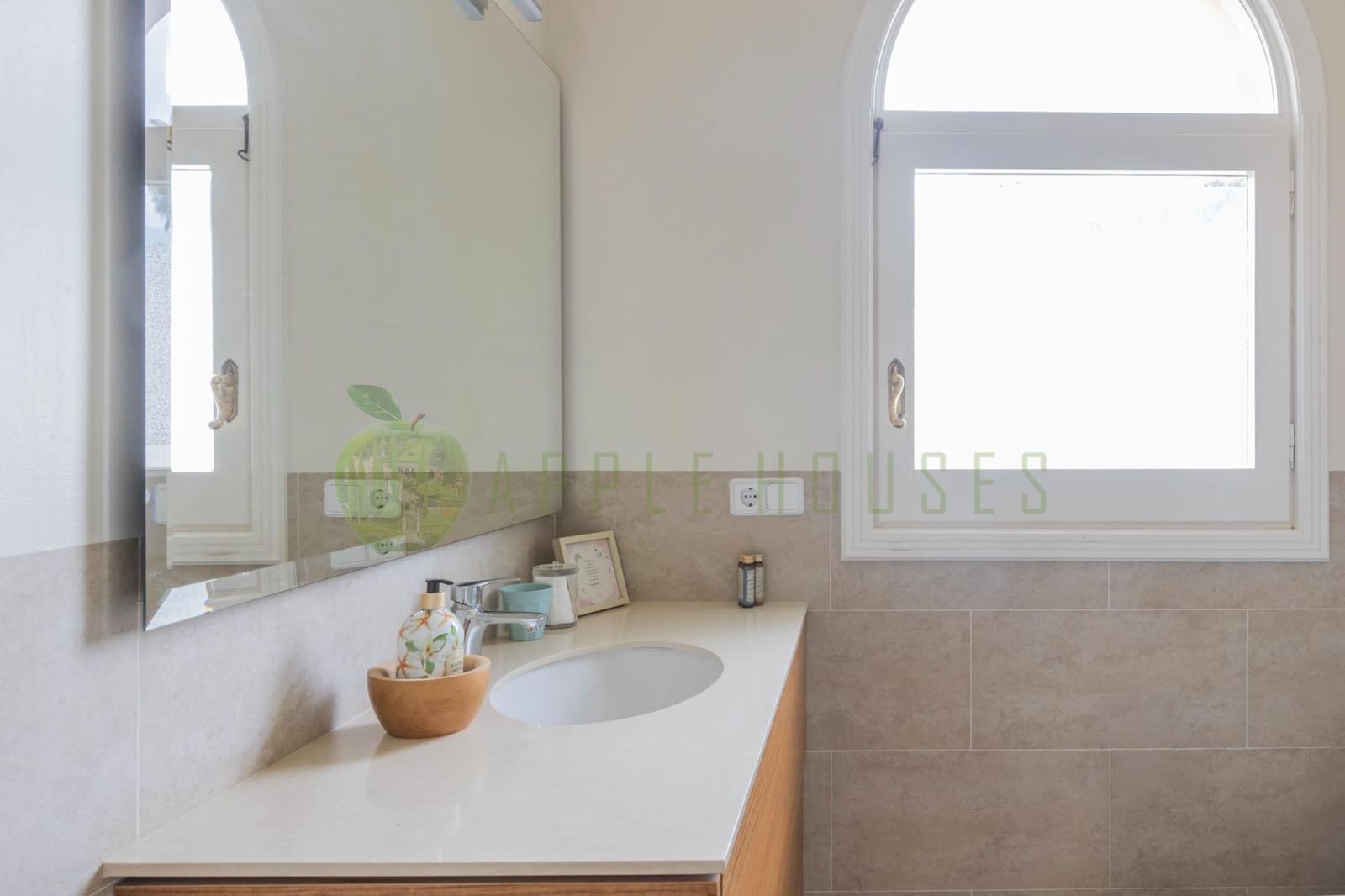 5 bedroom Villa for sale in Sitges with pool - € 1,595,000 (Ref: 9876405)