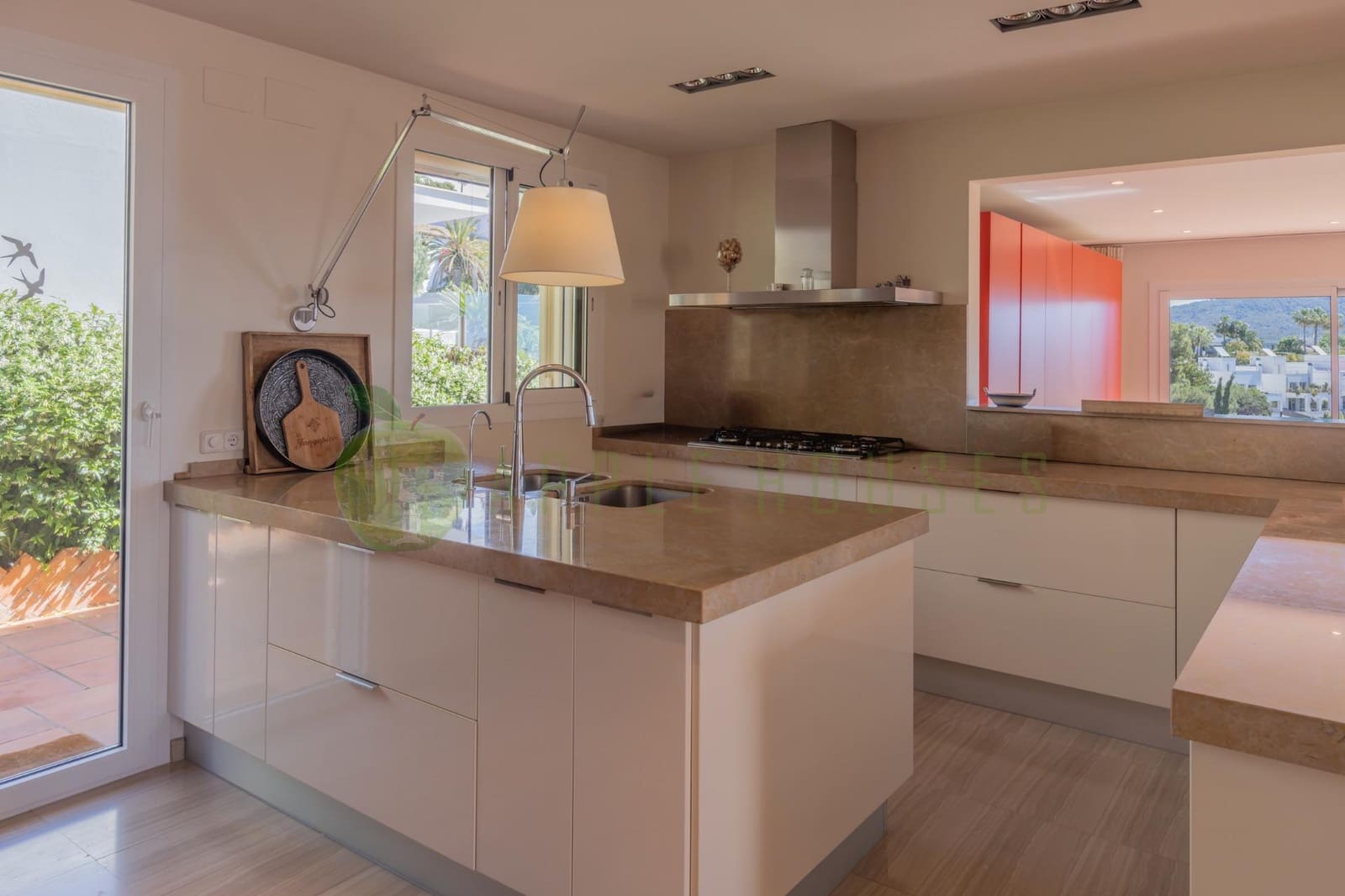 5 bedroom Villa for sale in Sitges with pool - € 1,595,000 (Ref: 9876405)