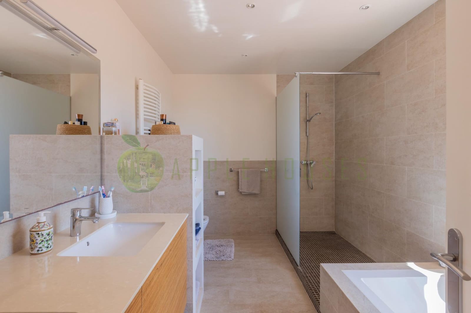 5 bedroom Villa for sale in Sitges with pool - € 1,595,000 (Ref: 9876405)