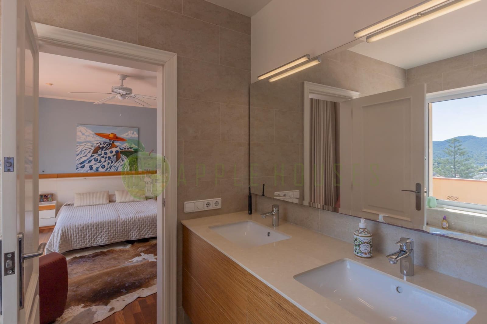 5 bedroom Villa for sale in Sitges with pool - € 1,595,000 (Ref: 9876405)
