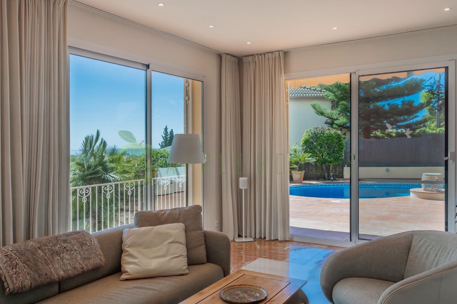 5 bedroom Villa for sale in Sitges with pool - € 1,595,000 (Ref: 9876405)