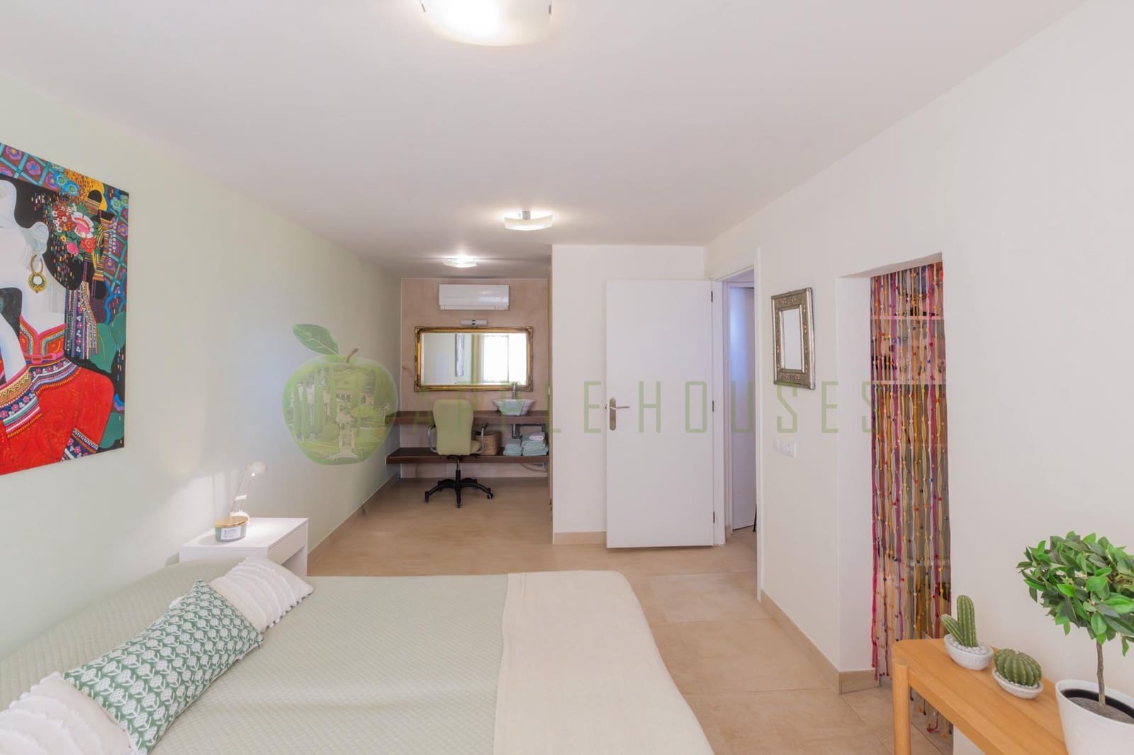 5 bedroom Villa for sale in Sitges with pool - € 1,595,000 (Ref: 9876405)