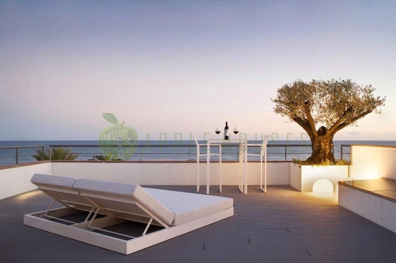 2 slaapkamer Penthouse te koop in Sitges - € 2.500.000 (Ref: 9890363)