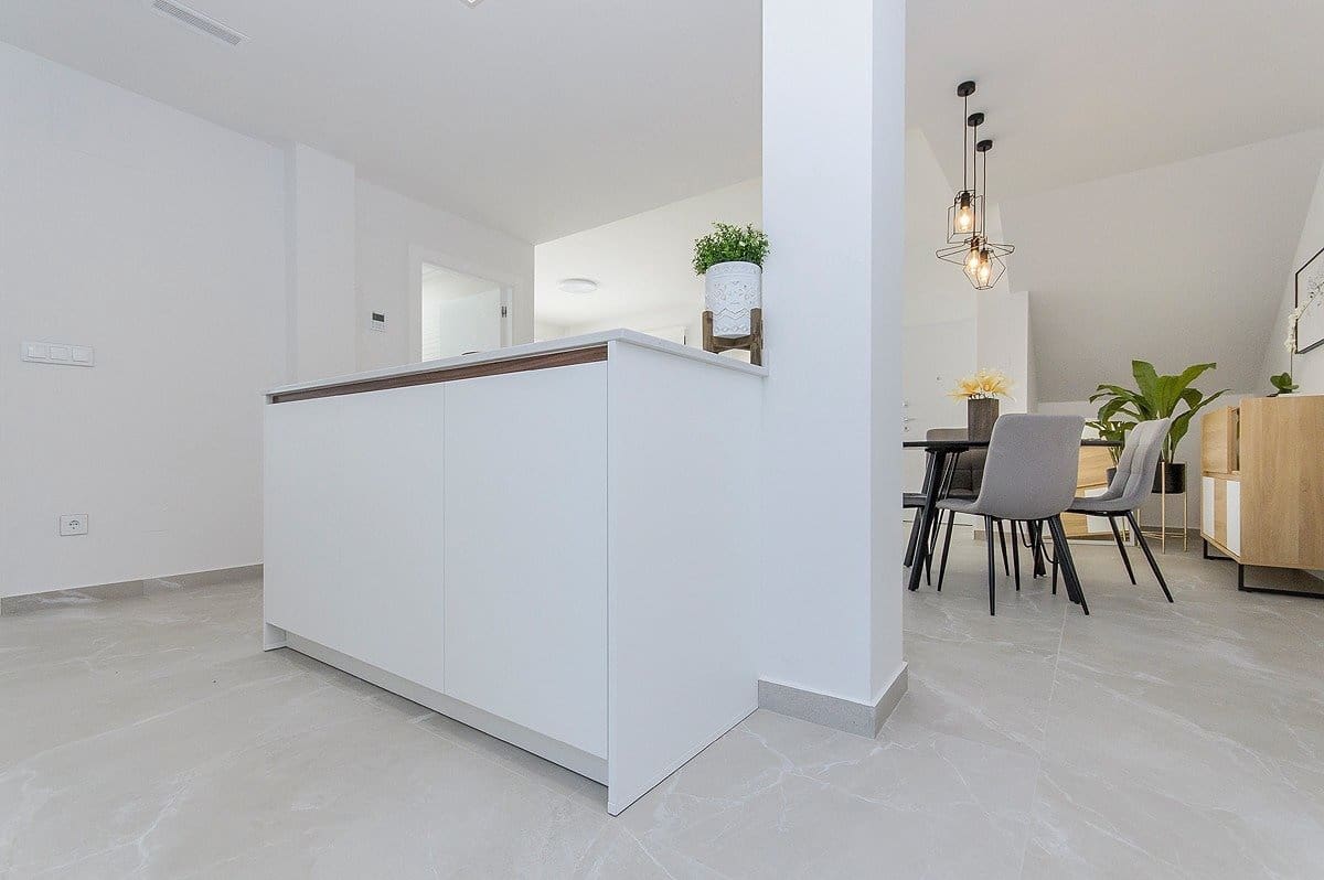 3 soveværelse Bungalow til salg i San Miguel de Salinas med swimmingpool - € 425.000 (Ref: 10029575)
