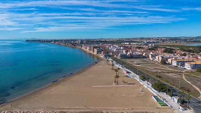 3 soveværelse Lejlighed til salg i Playa de los Náufragos, Torrevieja - € 179.000 (Ref: 10139984)