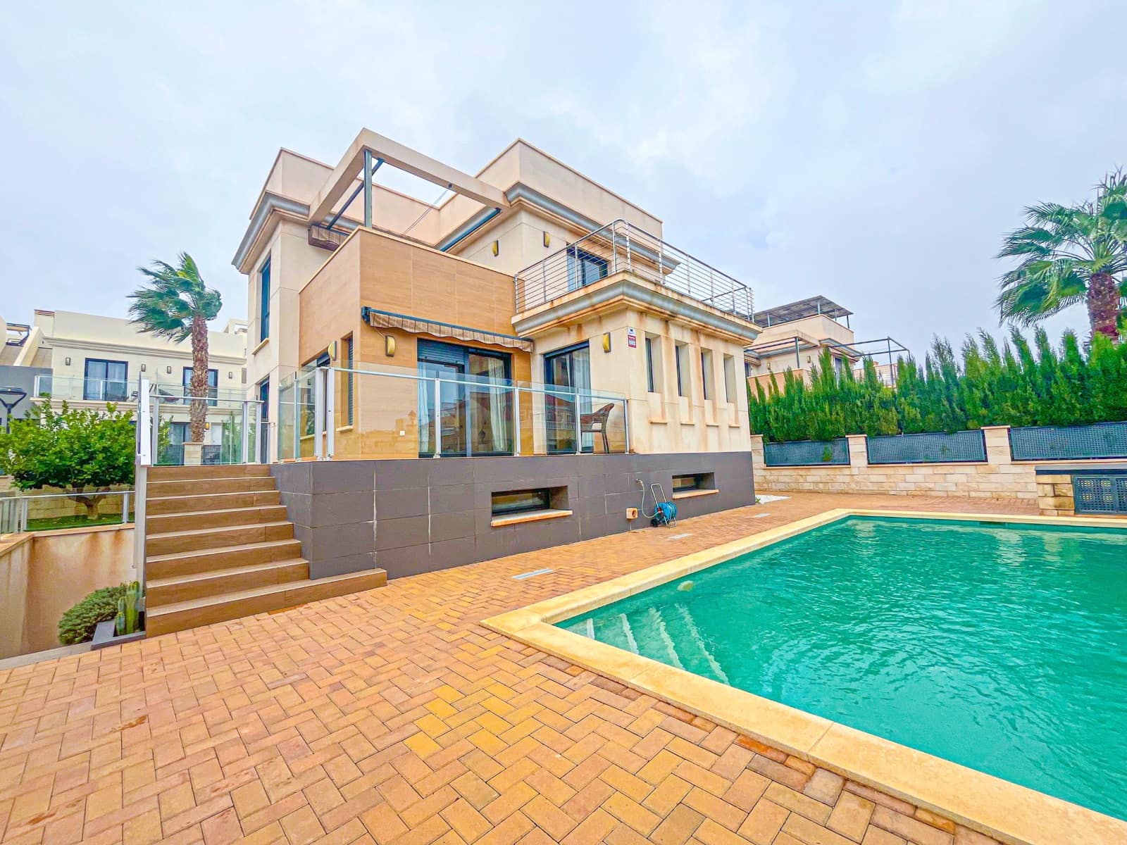 5 camera da letto Villa in vendita in Orihuela Costa con piscina - 950.000 € (Rif: 8617210)