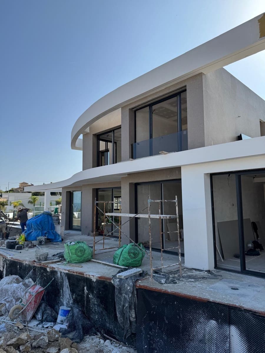 4 soveværelse Villa til salg i Benissa med swimmingpool - € 3.195.000 (Ref: 8664239)