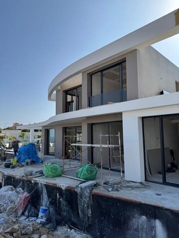 4 soveværelse Villa til salg i Benissa med swimmingpool - € 3.195.000 (Ref: 8664239)