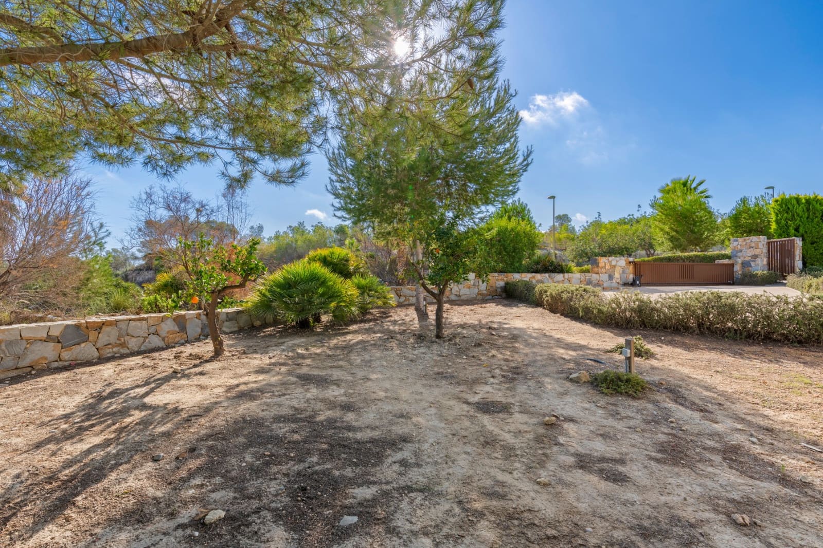 3 quarto Moradia para venda em Las Colinas Golf com piscina garagem - 819 000 € (Ref: 8823377)