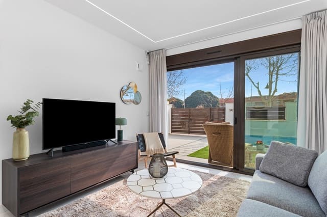 3 bedroom Villa for sale in Pilar de la Horadada ciudad, Pilar de la Horadada with pool garage - € 445,000 (Ref: 8828319)