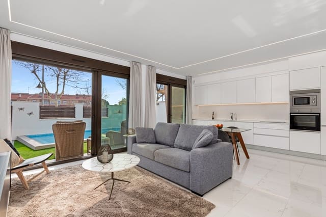 3 bedroom Villa for sale in Pilar de la Horadada ciudad, Pilar de la Horadada with pool garage - € 445,000 (Ref: 8828319)