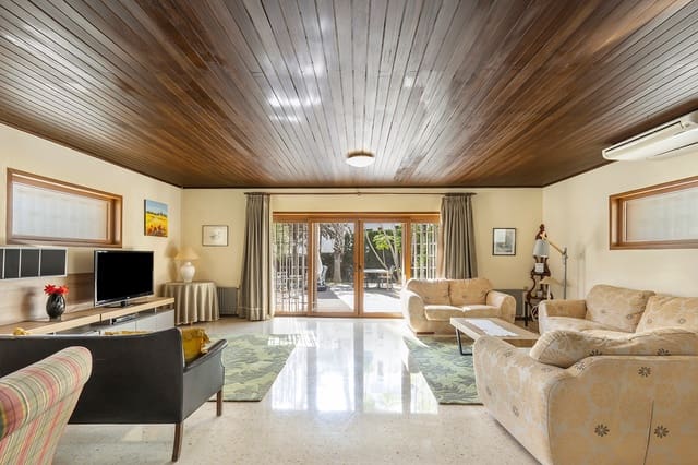 5 bedroom Villa for sale in Las Filipinas - € 670,000 (Ref: 9395502)