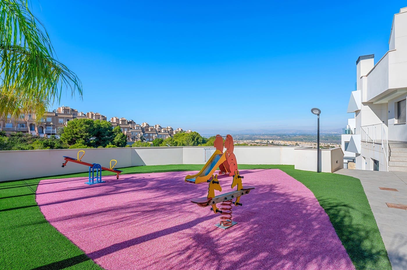 3 sypialnia Penthouse na sprzedaż w Gran Alacant z basenem garażem - 435 000 € (Ref: 9406962)